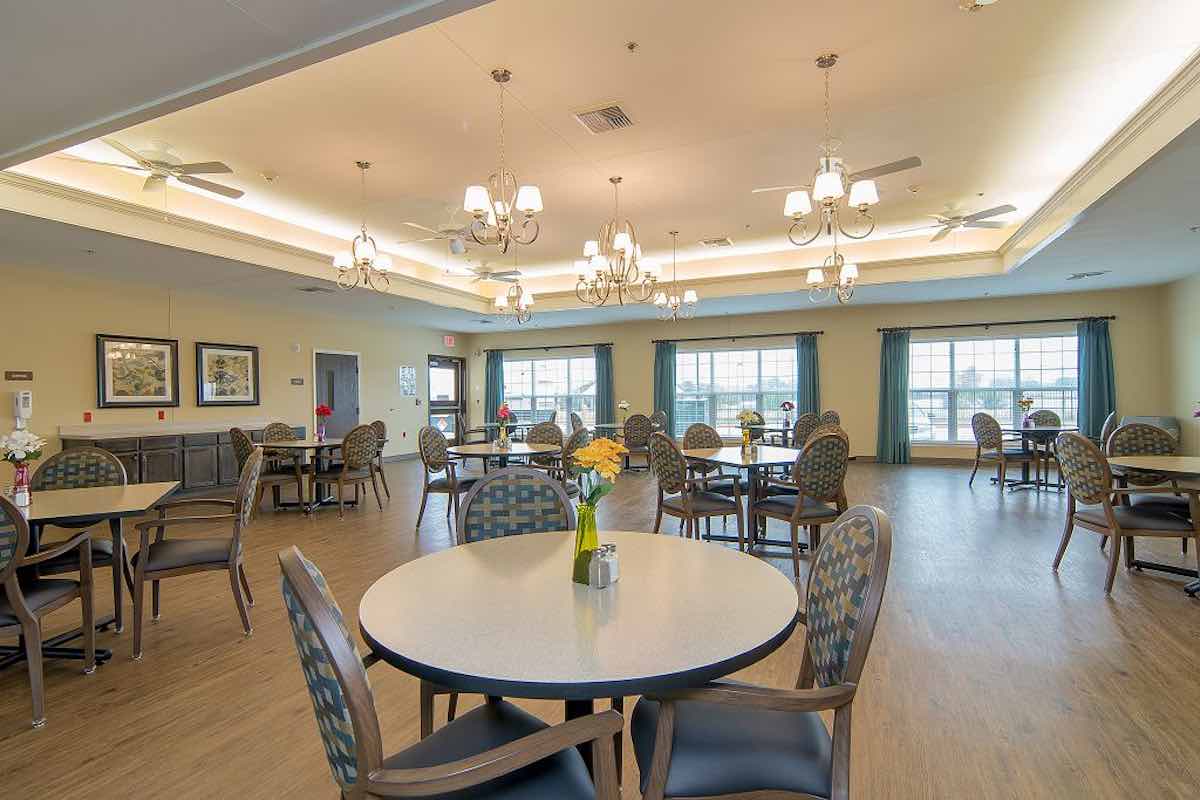 Lakewest Assisted Living | Retirement Living