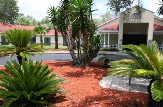 Palm Garden of Tampa | Retirement Living