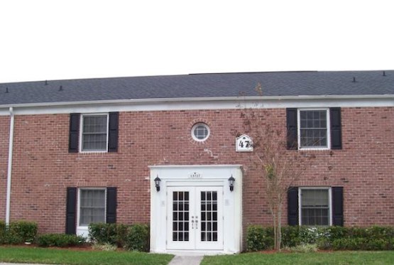 Whispering Oaks | Retirement Living