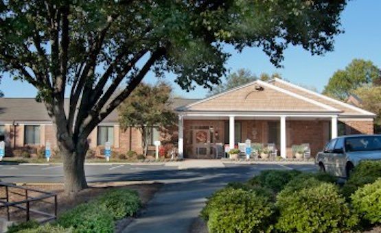 White Oak Manor-Charlotte | Retirement Living