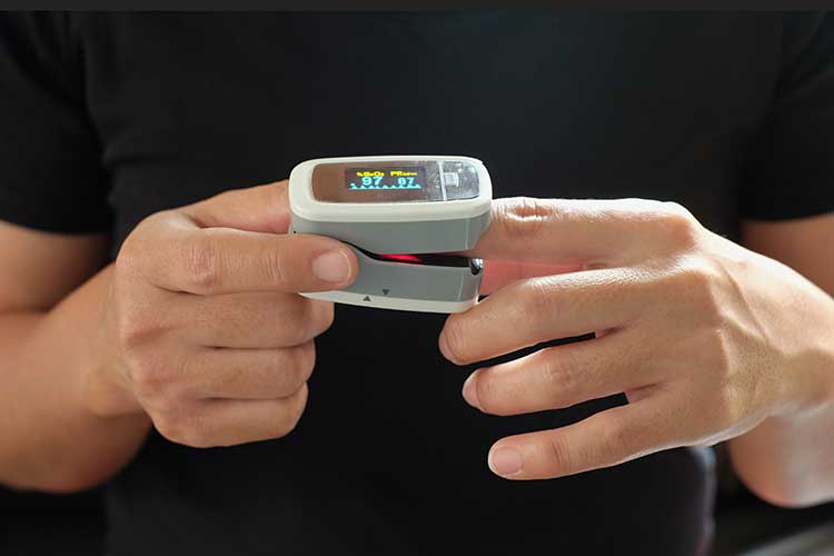 SUNBA YOUTH Oxygen Saturation Monitor,Fingertip Oximeter Oxygen Meter with LED Screen Digital Readings for Pulse Rate 