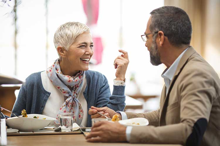 5 Things to Know About Dating for Seniors