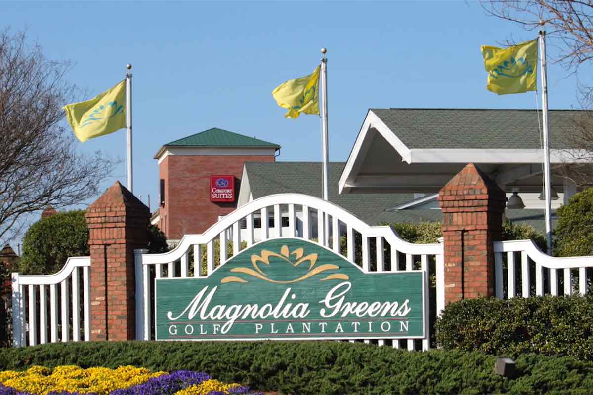 Magnolia Greens Entrance