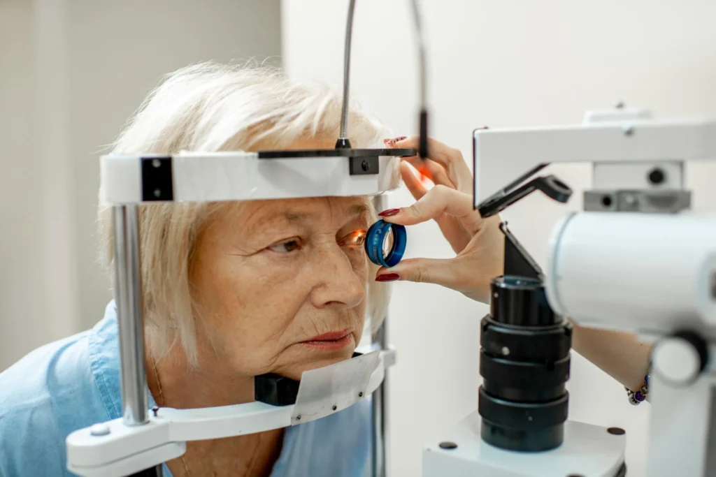 Stem cell therapy may improve age-related vision loss