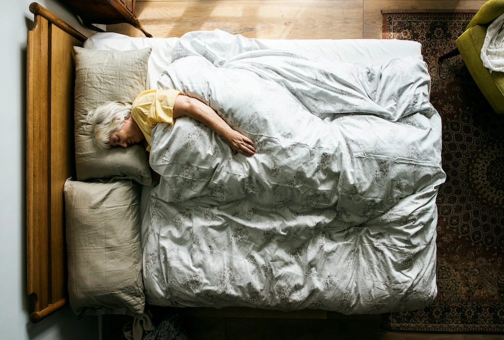 Study warns warm bedrooms could be a heart risk for older adults
