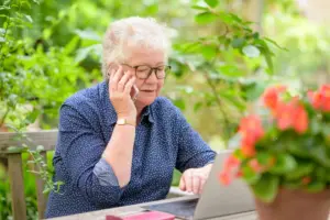 Seniors are fighting phone scammers with a simple new tool: a script